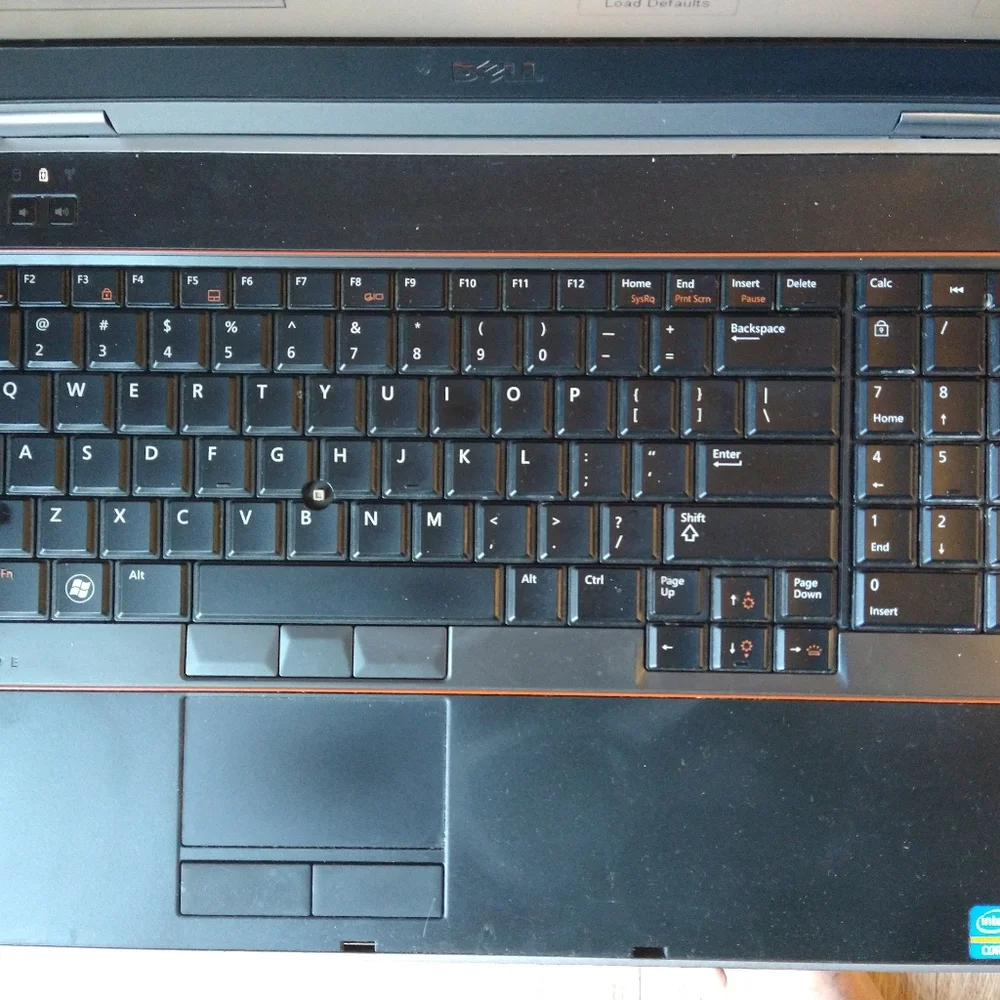 Dell latitude 6520 (quad core i7) 8gb ram/500 HDD